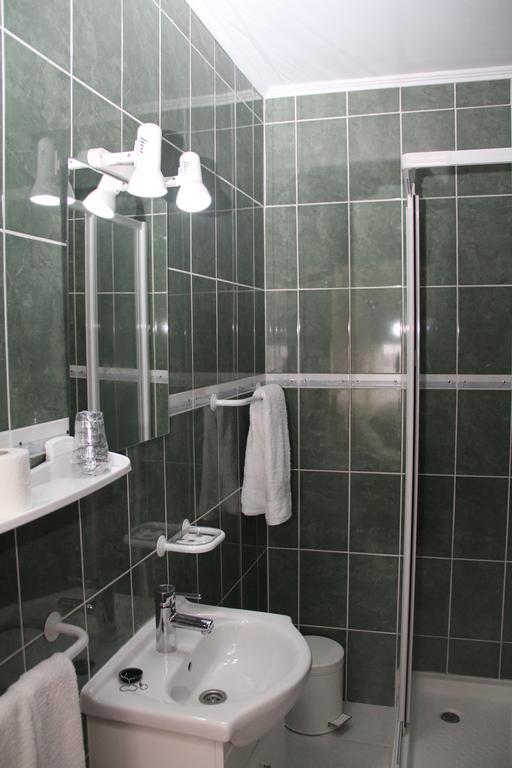 Residencial Montanhes Hotel Vila Real Buitenkant foto