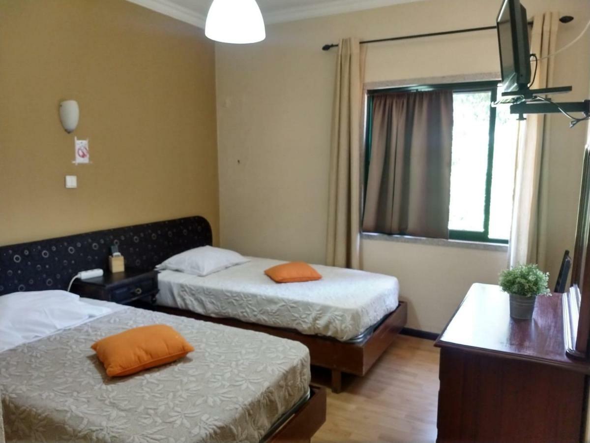 Residencial Montanhes Hotel Vila Real Buitenkant foto