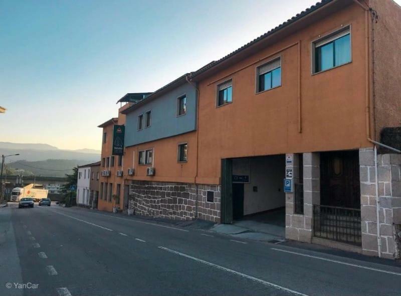 Residencial Montanhes Hotel Vila Real Buitenkant foto